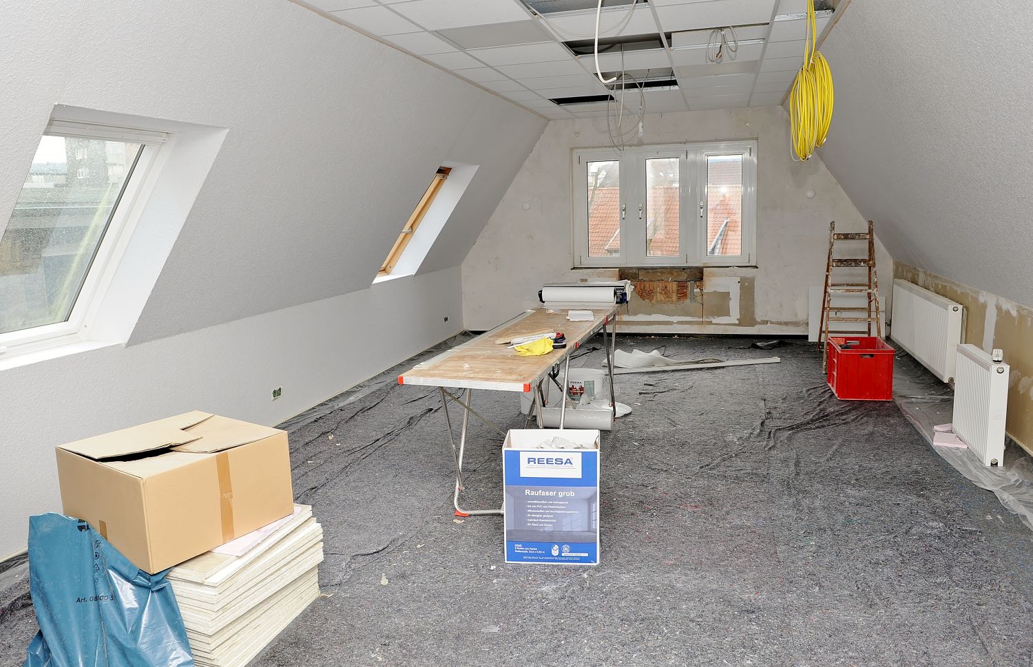 Im Dachgeschoss werden Sozial- und Schulungsräume sowie das Büro eingerichtet.