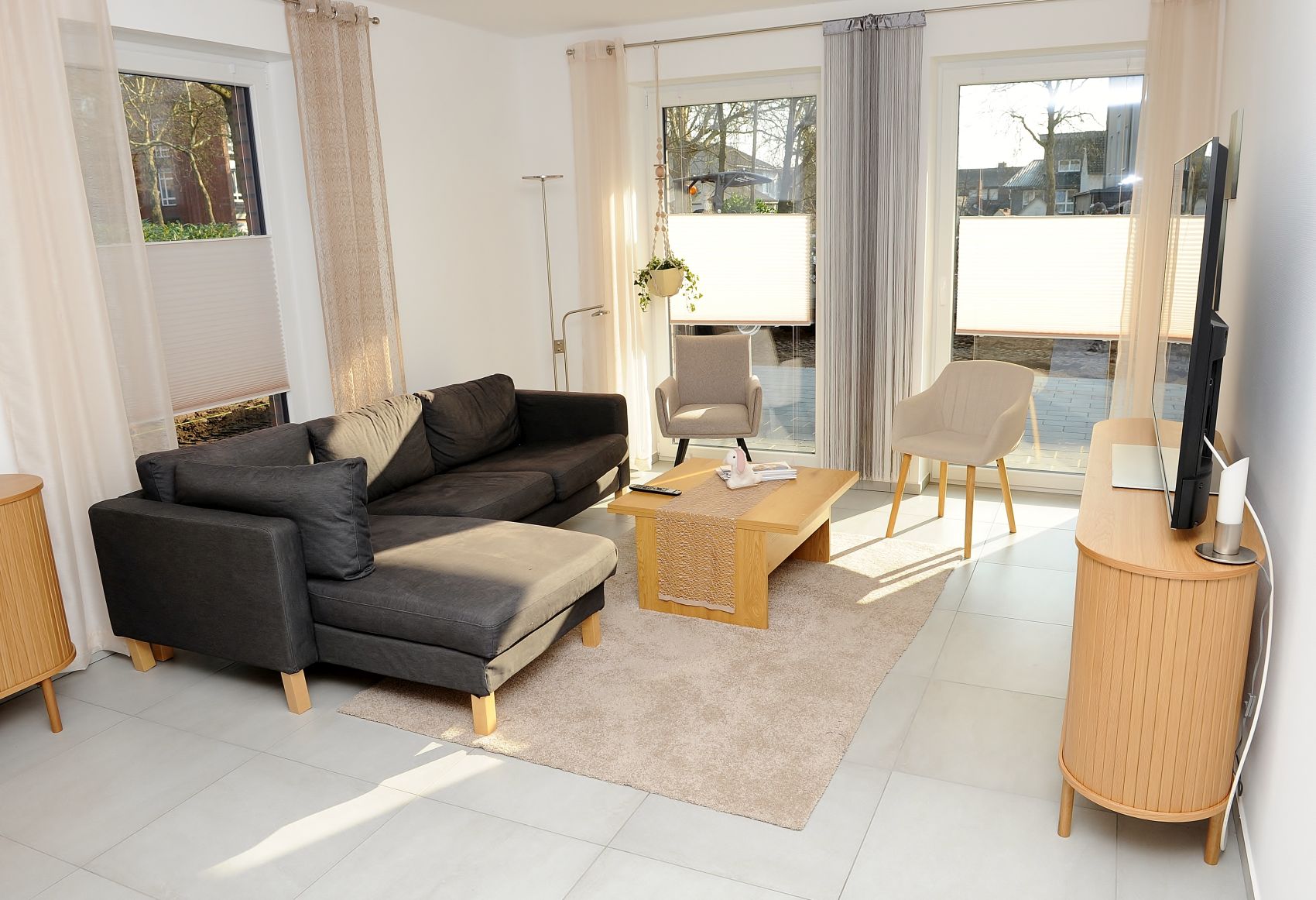 MärzUphofGebäude10online